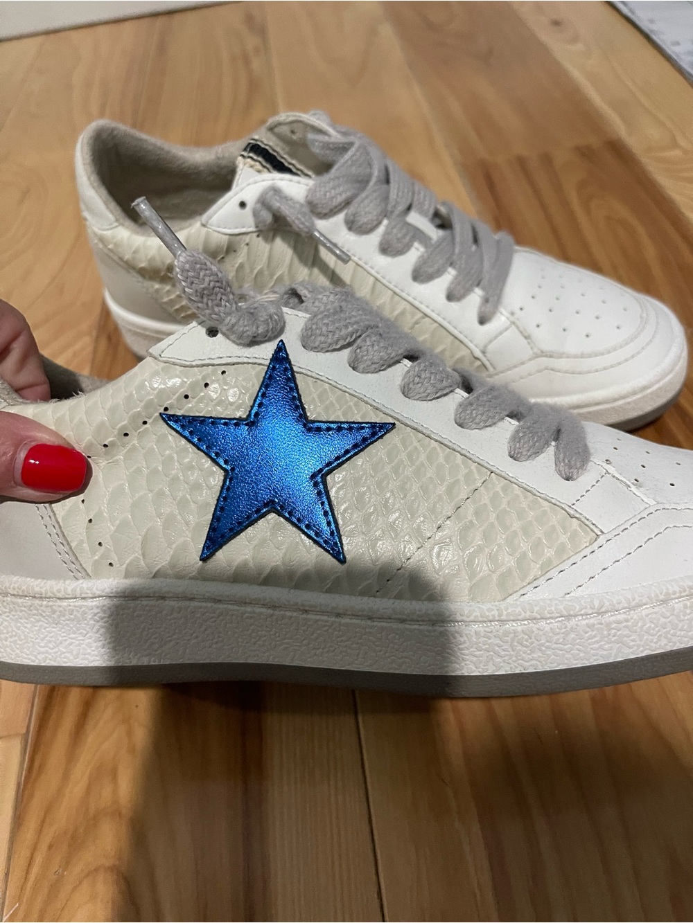 Shu shop White Sneakers with Blue Star Accent